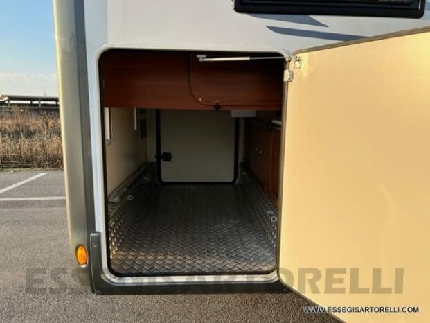Mobilvetta Tekno Line KEA P 68 semintegrale garage 150 cv power letto nautico e basculante pieno