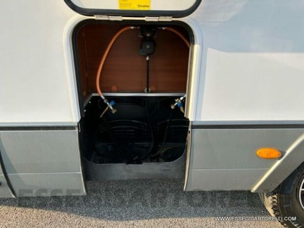 Mobilvetta Tekno Line KEA P 68 semintegrale garage 150 cv power letto nautico e basculante pieno