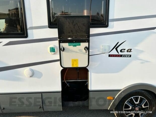 Mobilvetta Tekno Line KEA P 68 semintegrale garage 150 cv power letto nautico e basculante pieno