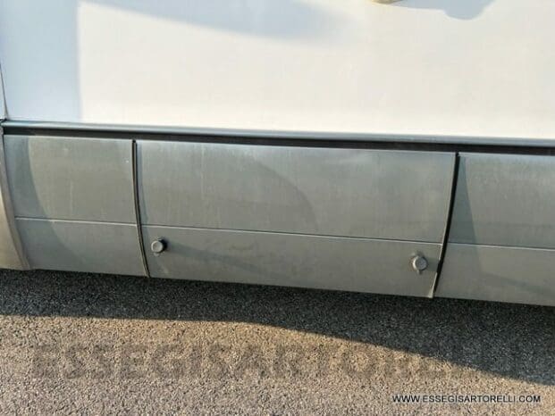 Mobilvetta Tekno Line KEA P 68 semintegrale garage 150 cv power letto nautico e basculante pieno