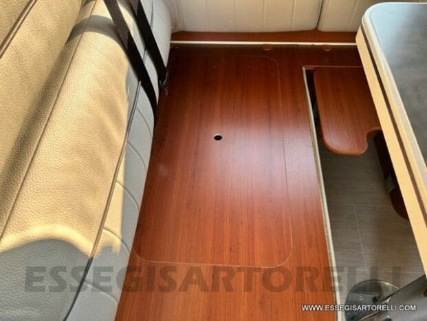 Mobilvetta Tekno Line KEA P 68 semintegrale garage 150 cv power letto nautico e basculante pieno