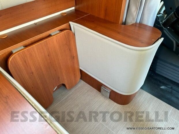 Mobilvetta Tekno Line KEA P 68 semintegrale garage 150 cv power letto nautico e basculante pieno
