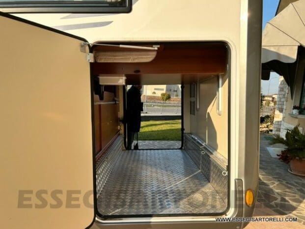 Mobilvetta Tekno Line KEA P 68 semintegrale garage 150 cv power letto nautico e basculante pieno
