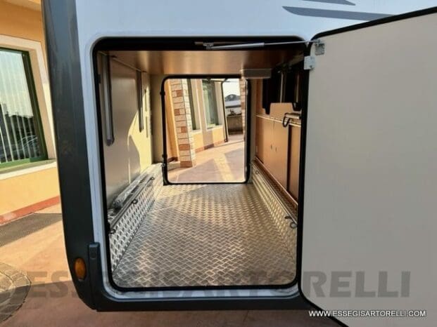 Mobilvetta Tekno Line KEA P 68 semintegrale garage 150 cv power letto nautico e basculante pieno