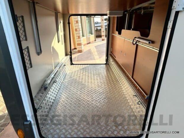 Mobilvetta Tekno Line KEA P 68 semintegrale garage 150 cv power letto nautico e basculante pieno