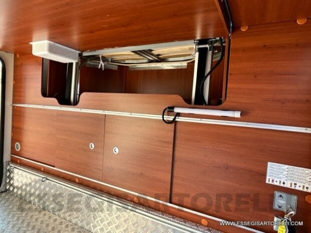 Mobilvetta Tekno Line KEA P 68 semintegrale garage 150 cv power letto nautico e basculante pieno