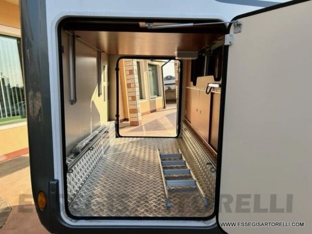 Mobilvetta Tekno Line KEA P 68 semintegrale garage 150 cv power letto nautico e basculante pieno