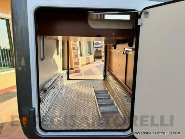 Mobilvetta Tekno Line KEA P 68 semintegrale garage 150 cv power letto nautico e basculante pieno
