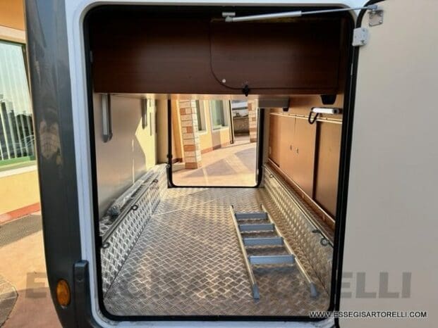Mobilvetta Tekno Line KEA P 68 semintegrale garage 150 cv power letto nautico e basculante pieno