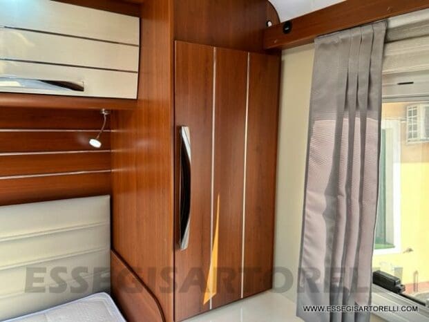 Mobilvetta Tekno Line KEA P 68 semintegrale garage 150 cv power letto nautico e basculante pieno