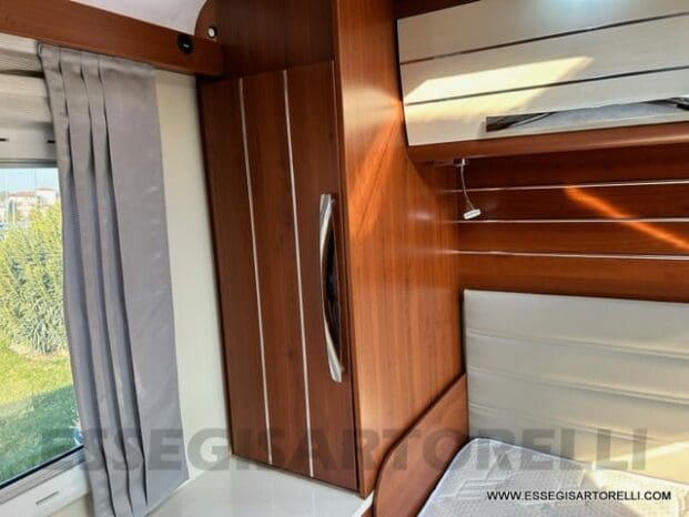 Mobilvetta Tekno Line KEA P 68 semintegrale garage 150 cv power letto nautico e basculante pieno