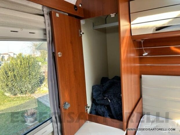 Mobilvetta Tekno Line KEA P 68 semintegrale garage 150 cv power letto nautico e basculante pieno