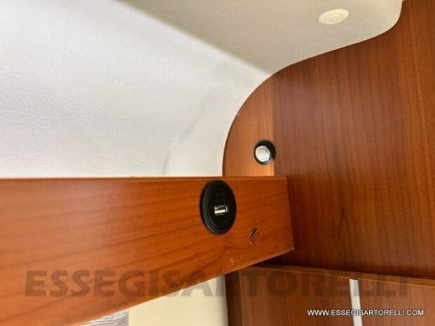 Mobilvetta Tekno Line KEA P 68 semintegrale garage 150 cv power letto nautico e basculante pieno