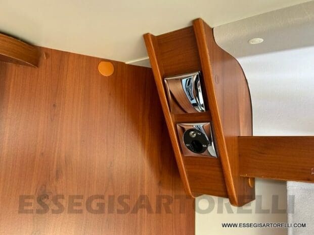 Mobilvetta Tekno Line KEA P 68 semintegrale garage 150 cv power letto nautico e basculante pieno