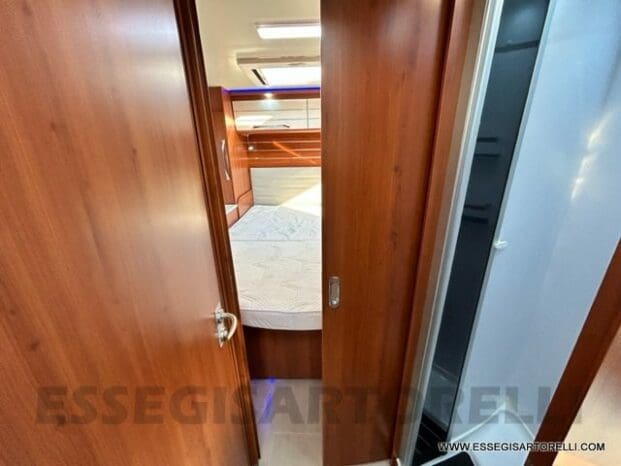 Mobilvetta Tekno Line KEA P 68 semintegrale garage 150 cv power letto nautico e basculante pieno