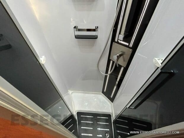 Mobilvetta Tekno Line KEA P 68 semintegrale garage 150 cv power letto nautico e basculante pieno