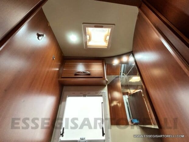 Mobilvetta Tekno Line KEA P 68 semintegrale garage 150 cv power letto nautico e basculante pieno