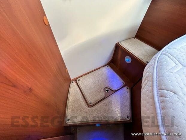 Mobilvetta Tekno Line KEA P 68 semintegrale garage 150 cv power letto nautico e basculante pieno