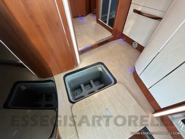 Mobilvetta Tekno Line KEA P 68 semintegrale garage 150 cv power letto nautico e basculante pieno