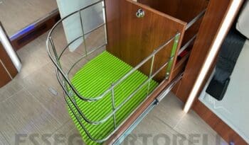 Mobilvetta Tekno Line KEA P 68 semintegrale garage 150 cv power letto nautico e basculante pieno