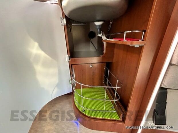 Mobilvetta Tekno Line KEA P 68 semintegrale garage 150 cv power letto nautico e basculante pieno