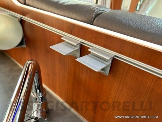 Mobilvetta Tekno Line KEA P 68 semintegrale garage 150 cv power letto nautico e basculante pieno