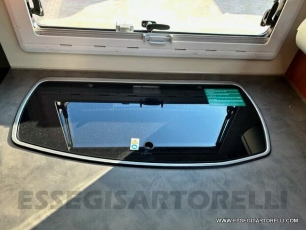 Mobilvetta Tekno Line KEA P 68 semintegrale garage 150 cv power letto nautico e basculante pieno