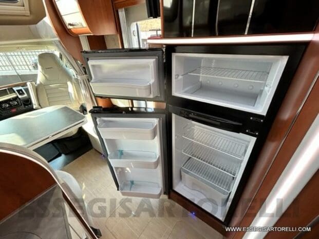 Mobilvetta Tekno Line KEA P 68 semintegrale garage 150 cv power letto nautico e basculante pieno
