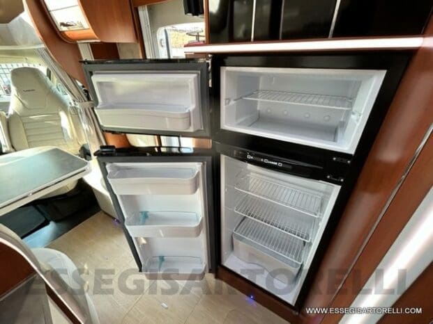 Mobilvetta Tekno Line KEA P 68 semintegrale garage 150 cv power letto nautico e basculante pieno