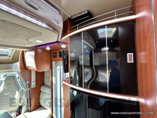 Mobilvetta Tekno Line KEA P 68 semintegrale garage 150 cv power letto nautico e basculante pieno