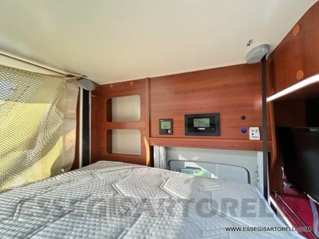Mobilvetta Tekno Line KEA P 68 semintegrale garage 150 cv power letto nautico e basculante pieno