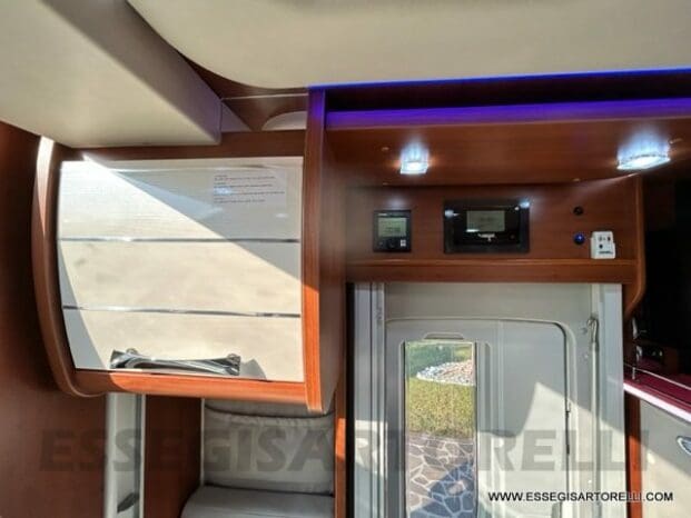 Mobilvetta Tekno Line KEA P 68 semintegrale garage 150 cv power letto nautico e basculante pieno