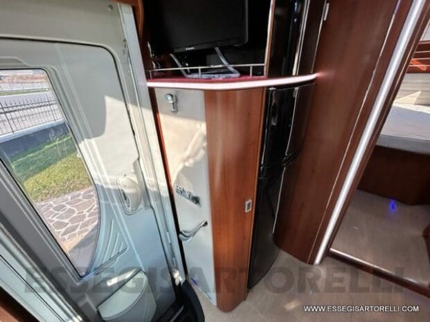 Mobilvetta Tekno Line KEA P 68 semintegrale garage 150 cv power letto nautico e basculante pieno