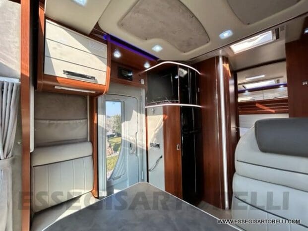 Mobilvetta Tekno Line KEA P 68 semintegrale garage 150 cv power letto nautico e basculante pieno