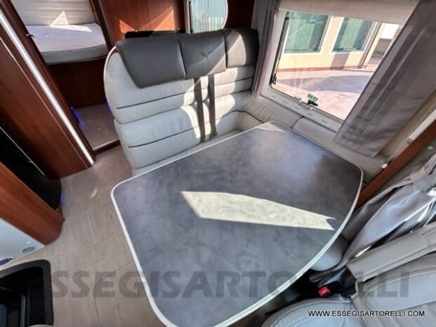 Mobilvetta Tekno Line KEA P 68 semintegrale garage 150 cv power letto nautico e basculante pieno