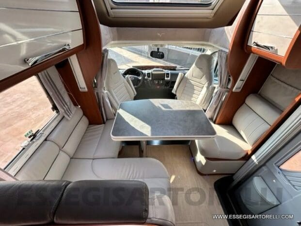 Mobilvetta Tekno Line KEA P 68 semintegrale garage 150 cv power letto nautico e basculante pieno