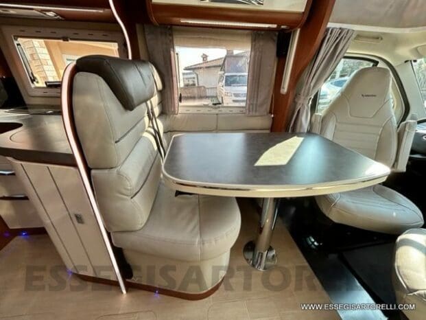 Mobilvetta Tekno Line KEA P 68 semintegrale garage 150 cv power letto nautico e basculante pieno