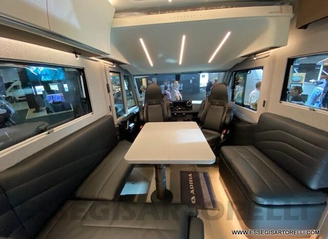 ADRIA SUPERSONIC 890 LC 170 CV AUTOMATICO GAMMA 2023 ALKO FULL DOPPIO ASSE MERCEDES SPRINTER pieno