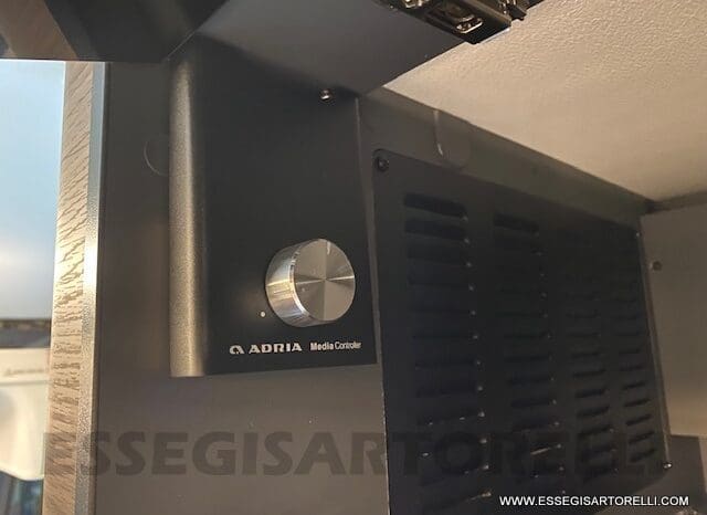 ADRIA SUPERSONIC 890 LC 170 CV AUTOMATICO GAMMA 2023 ALKO FULL DOPPIO ASSE MERCEDES SPRINTER pieno