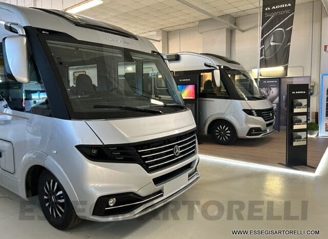 ADRIA SUPERSONIC 890 LC 170 CV AUTOMATICO GAMMA 2023 ALKO FULL DOPPIO ASSE MERCEDES SPRINTER pieno