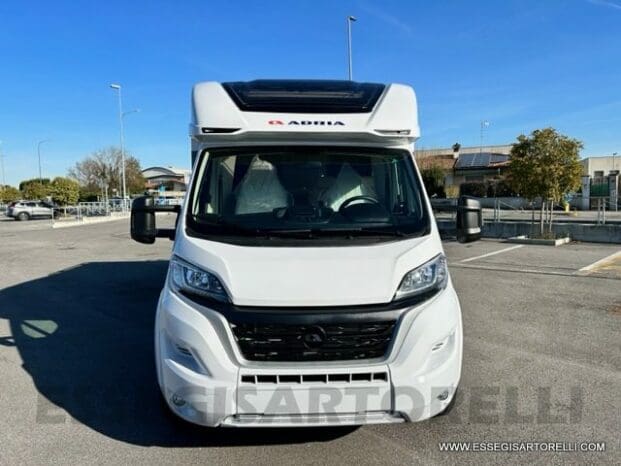 Adria New Matrix Axess M 600 SP GARAGE doppio pavimento 699 cm pieno