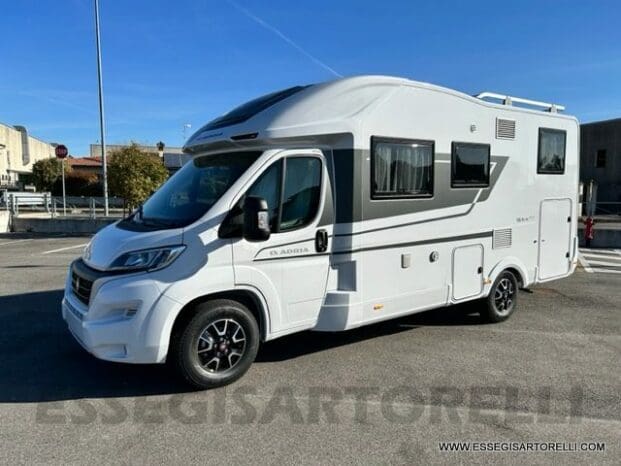 Adria New Matrix Axess M 600 SP GARAGE doppio pavimento 699 cm pieno