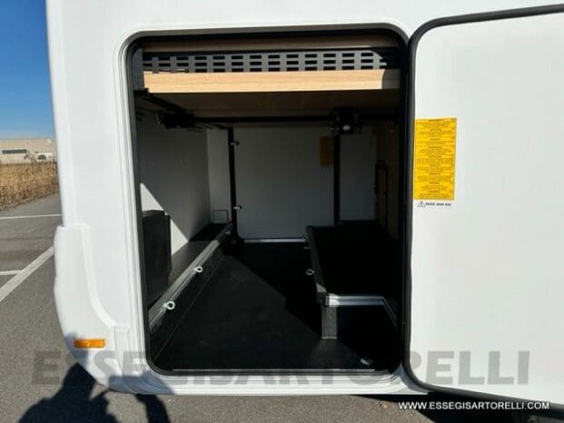 Adria New Matrix Axess M 600 SP GARAGE doppio pavimento 699 cm pieno