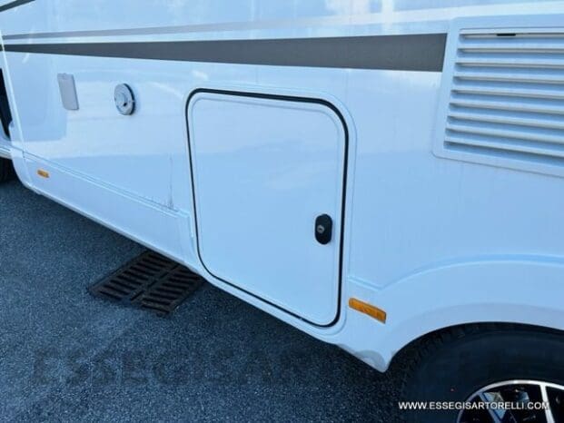 Adria New Matrix Axess M 600 SP GARAGE doppio pavimento 699 cm pieno