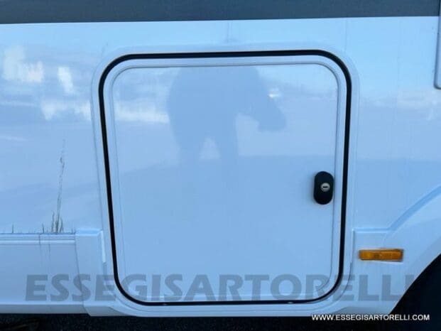Adria New Matrix Axess M 600 SP GARAGE doppio pavimento 699 cm pieno