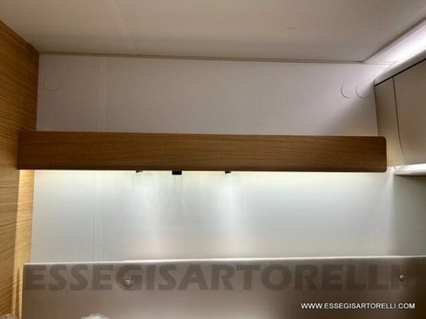 Adria New Matrix Axess M 600 SP GARAGE doppio pavimento 699 cm pieno