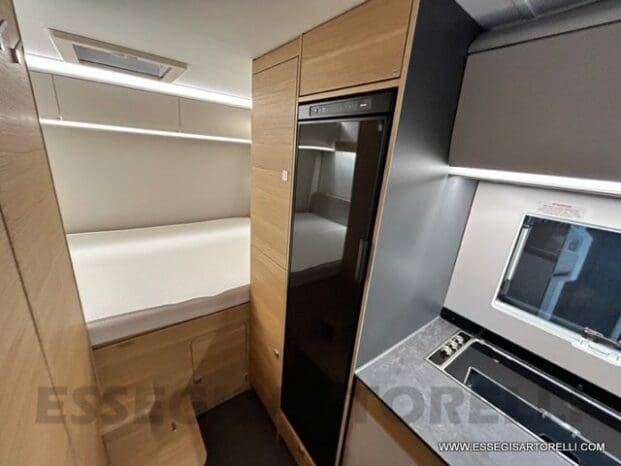 Adria New Matrix Axess M 600 SP GARAGE doppio pavimento 699 cm pieno