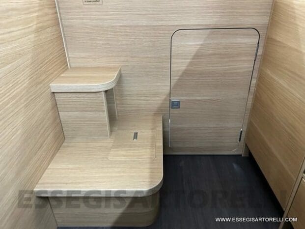 Adria New Matrix Axess M 600 SP GARAGE doppio pavimento 699 cm pieno