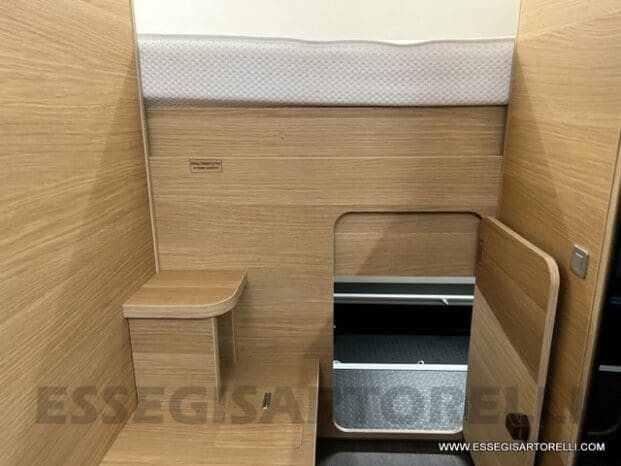 Adria New Matrix Axess M 600 SP GARAGE doppio pavimento 699 cm pieno