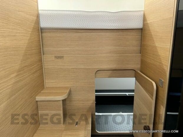 Adria New Matrix Axess M 600 SP GARAGE doppio pavimento 699 cm pieno